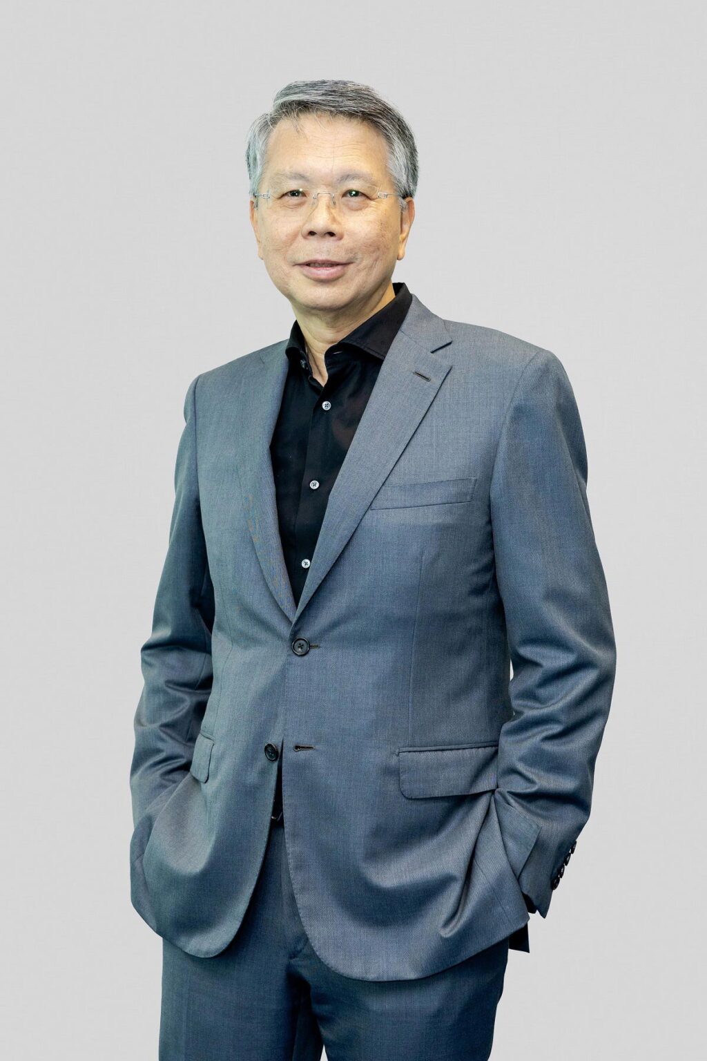 ดร.ก้องเกียรติ โอภาสวงการ